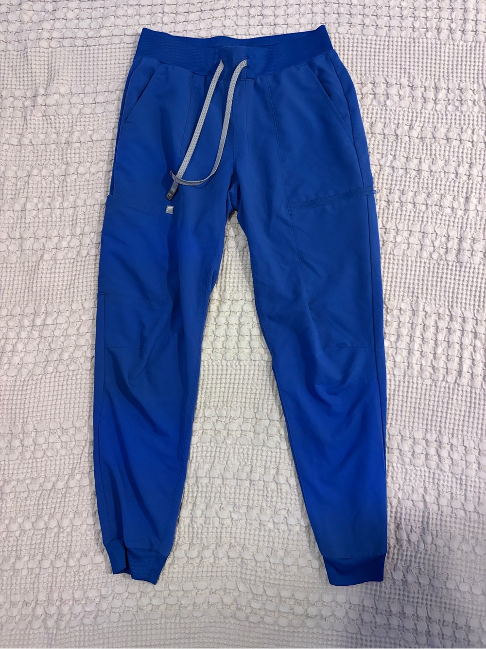 Fabletics Scrub Set - Picture 5 of 6